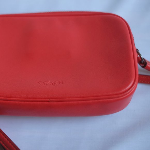 Coach Red Disney Limited Edition crossbody bag - Picture 6 of 10